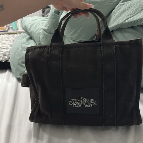 Used Marc Jacob’s the tote bag authentic - Picture 4 of 5